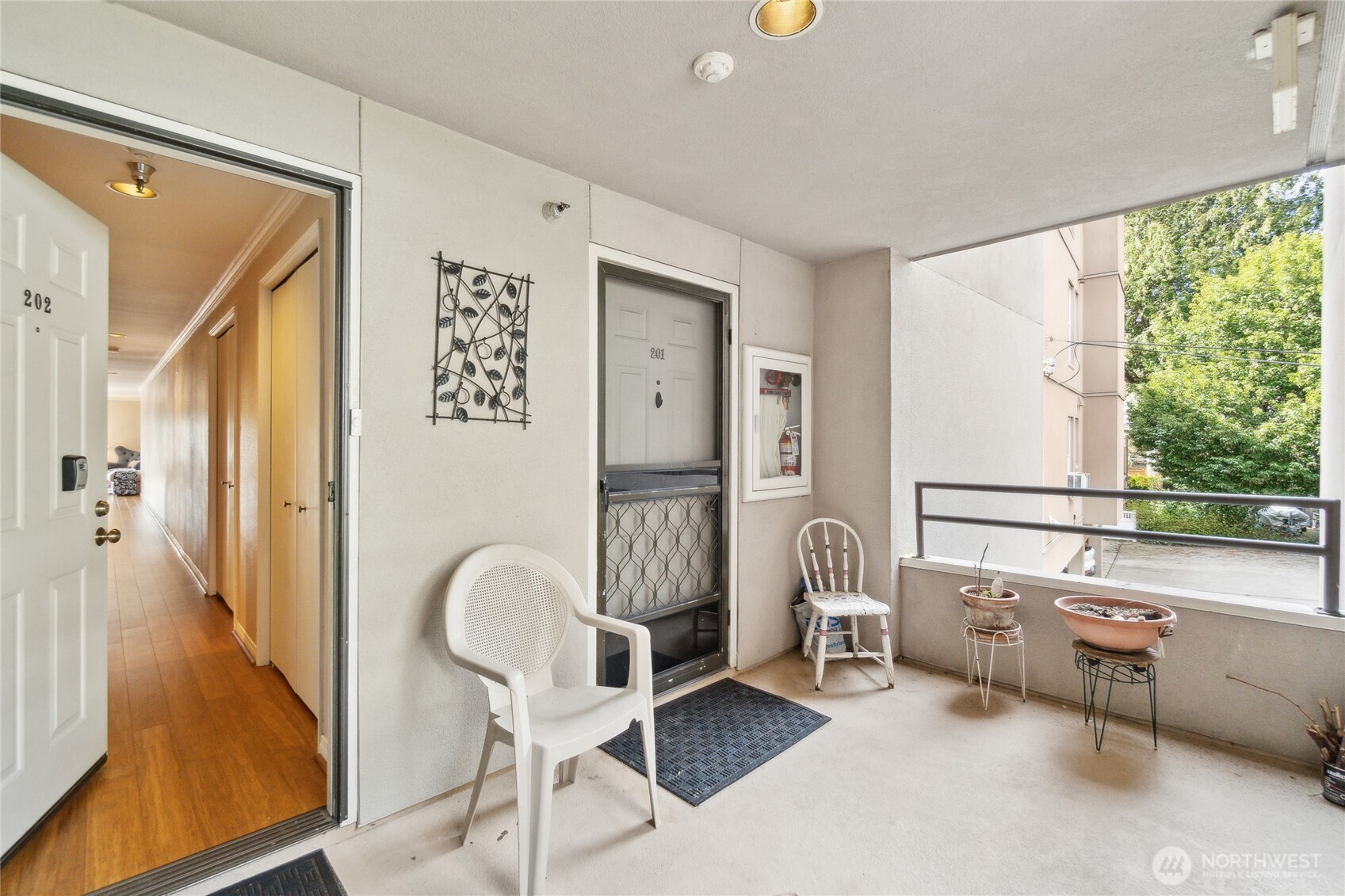 4222 Beach Drive Southwest, Unit 202 Seattle, WA 98116 - Photo 20 of 31