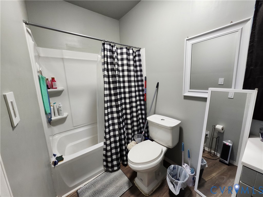 2718 Stacie Road Richmond, VA 23224 - Photo 48 of 50 Bathroom featuring a tub/shower combination, wood-