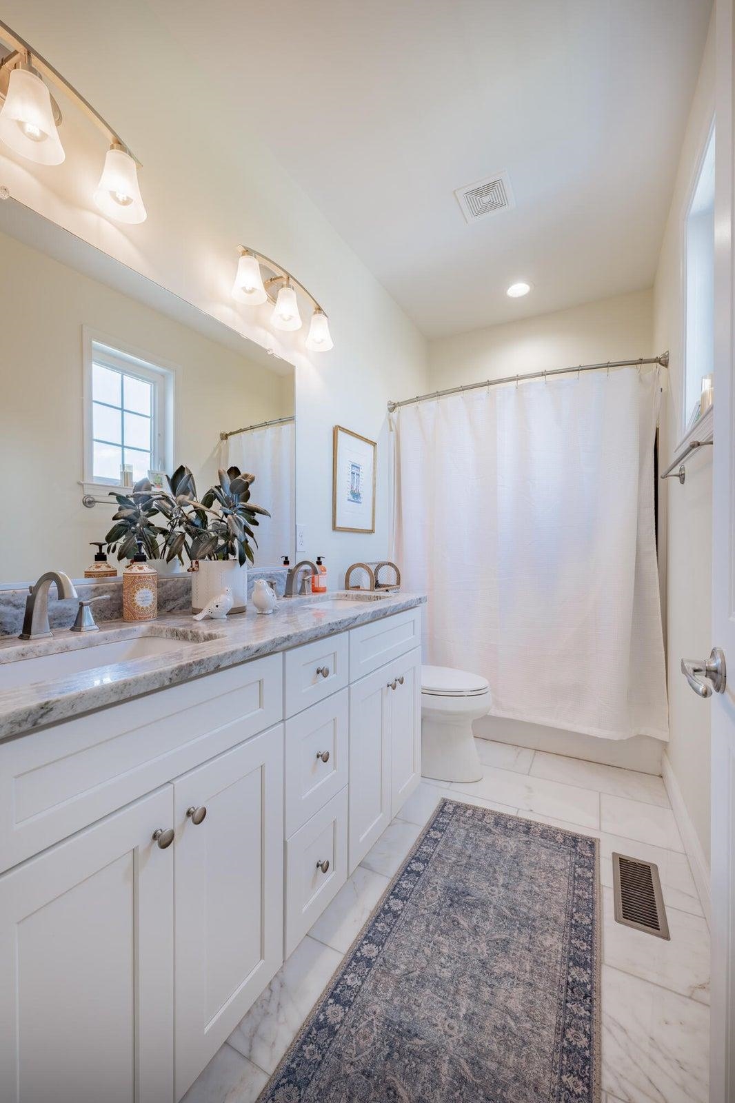 43 Chamberlain Loop Lexington, VA 24450 - Photo 47 of 47 Shared Bath