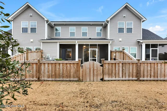 $384,900 | 7402 Springwater Drive, Wilmington, NC 28411