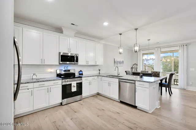 $384,900 | 7402 Springwater Drive, Wilmington, NC 28411