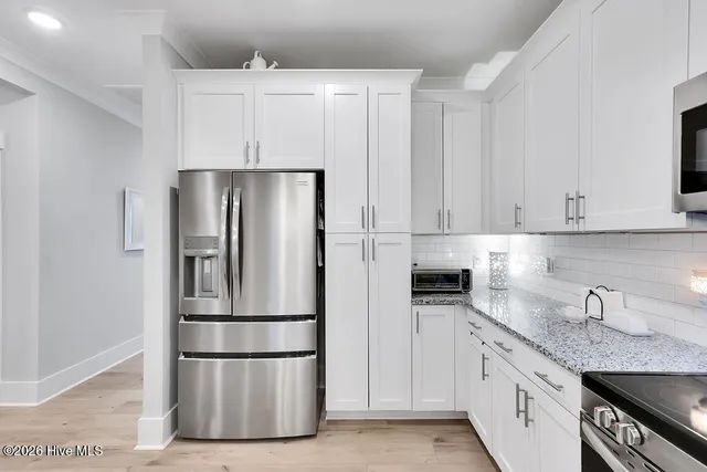 $384,900 | 7402 Springwater Drive, Wilmington, NC 28411