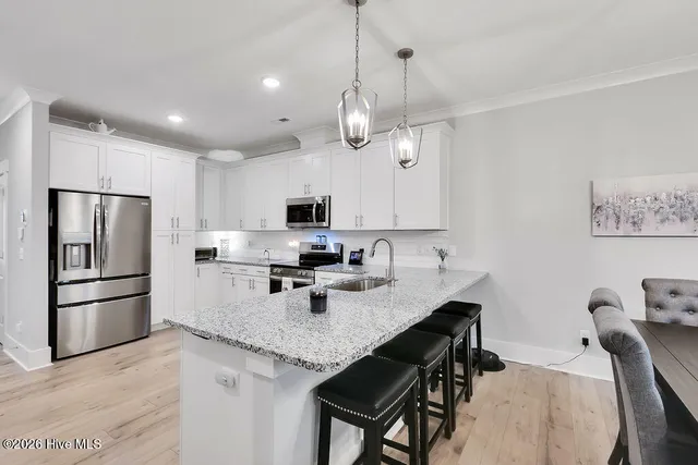 $384,900 | 7402 Springwater Drive, Wilmington, NC 28411