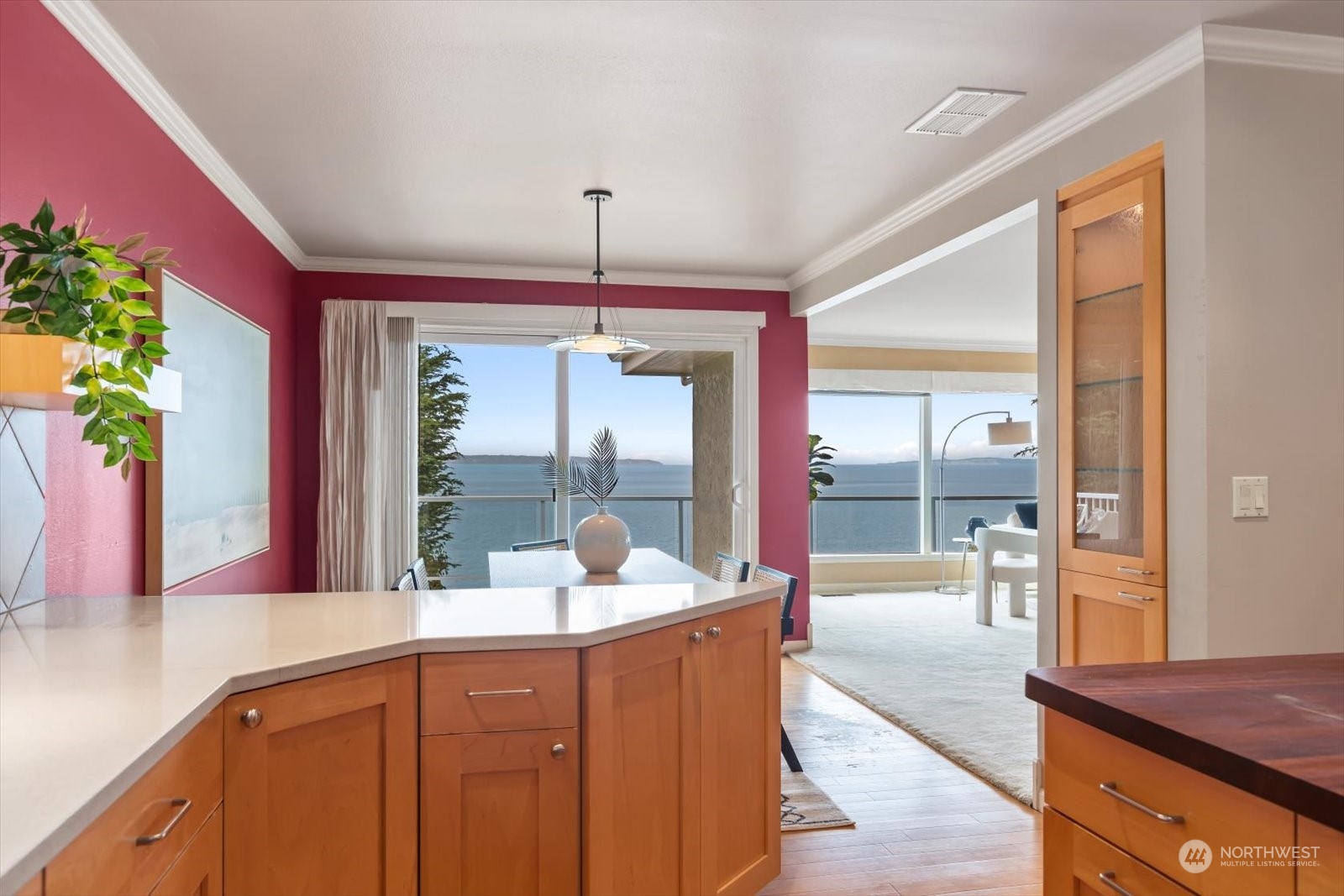 17702 Talbot Road Edmonds, WA 98026 - Photo 17 of 40 Gallery Image 17