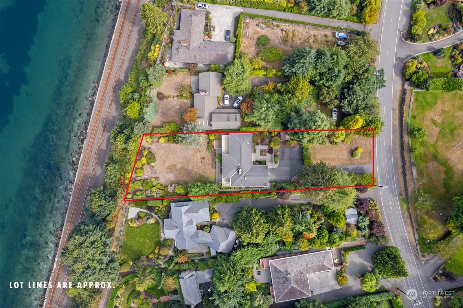 17702 Talbot Road Edmonds, WA 98026 - Photo 2 of 40 Gallery Image 2