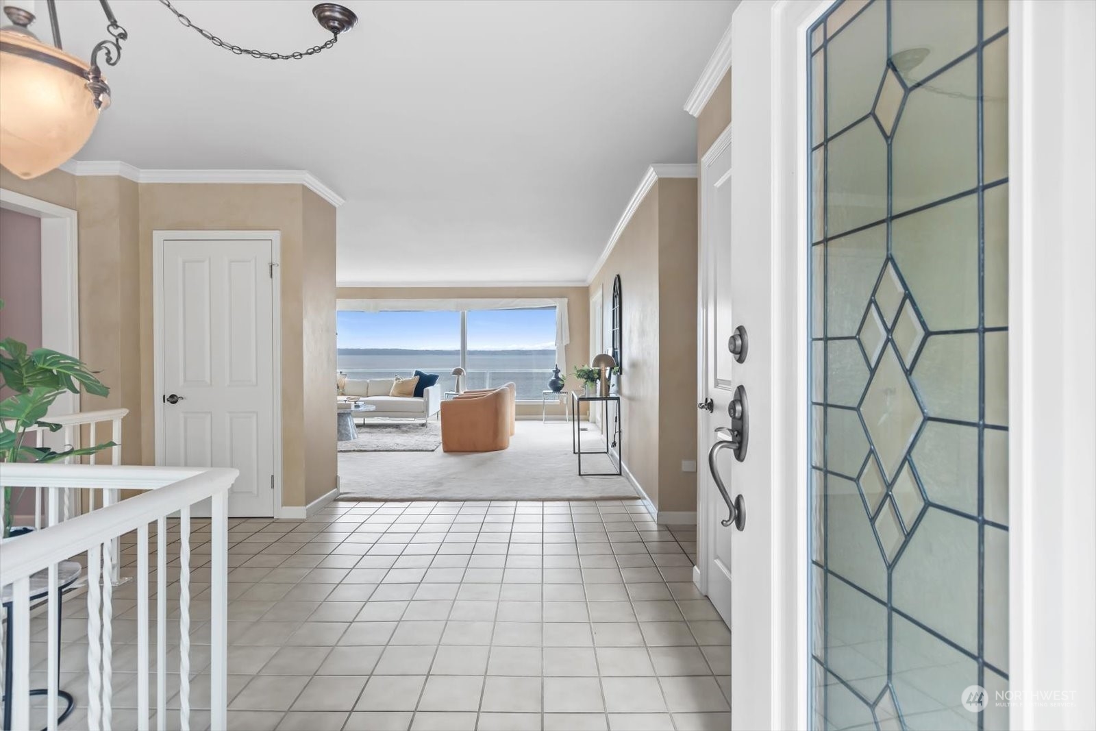 17702 Talbot Road Edmonds, WA 98026 - Photo 8 of 40 Gallery Image 8