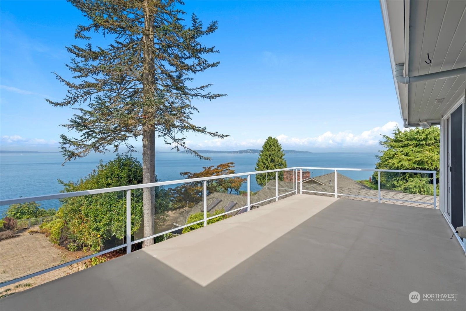 17702 Talbot Road Edmonds, WA 98026 - Photo 10 of 40 Gallery Image 10