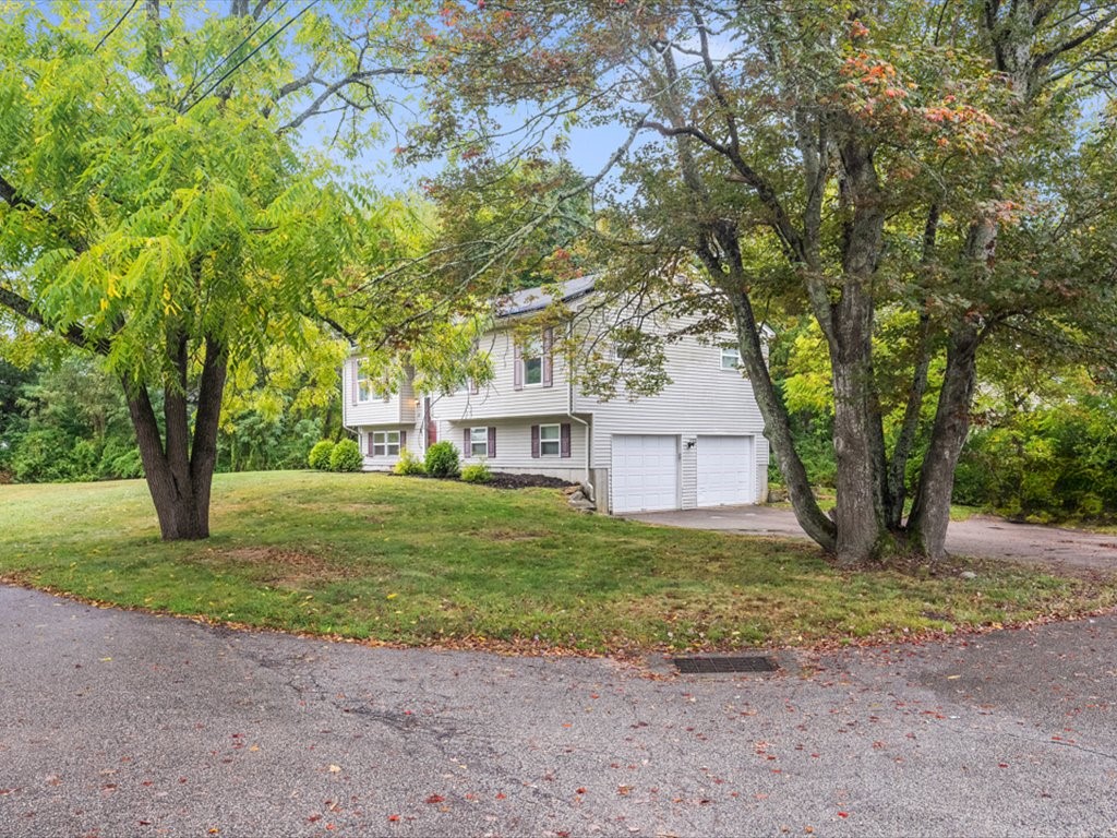 12 Ava Street Westerly, RI 02891 - Photo 2 of 28 Gallery Image 2