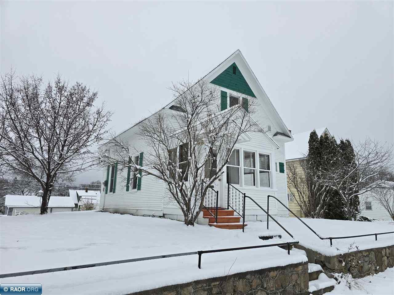 214 5th Street Northwest Chisholm, MN 55719 - Photo 1 of 29