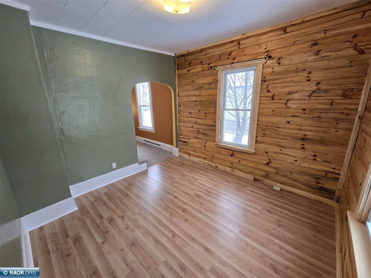 214 5th Street Northwest Chisholm, MN 55719 - Photo 13 of 29