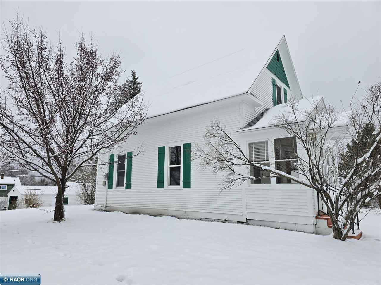 214 5th Street Northwest Chisholm, MN 55719 - Photo 2 of 29
