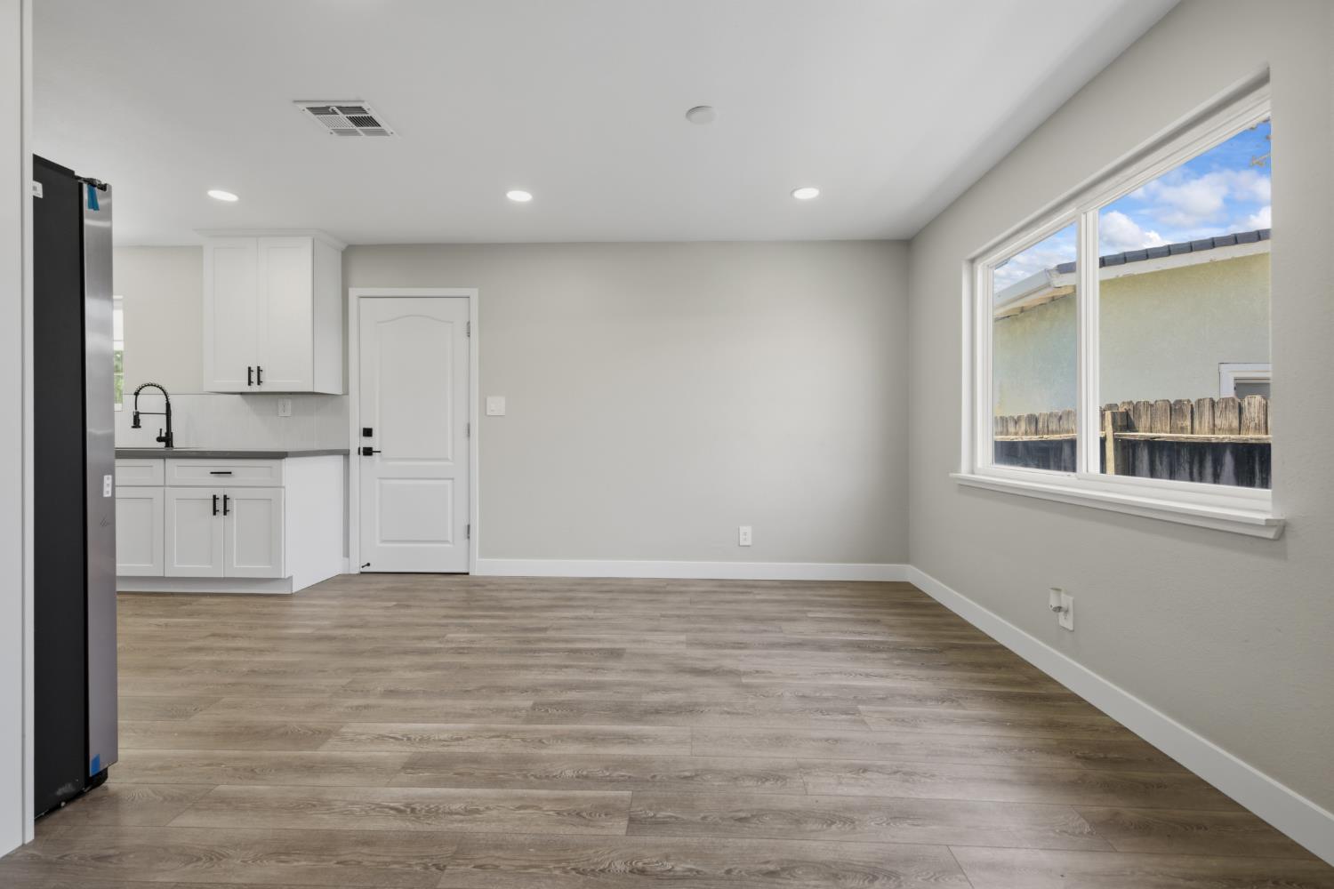 315 Maple Street Galt, CA 95632 - Photo 7 of 32