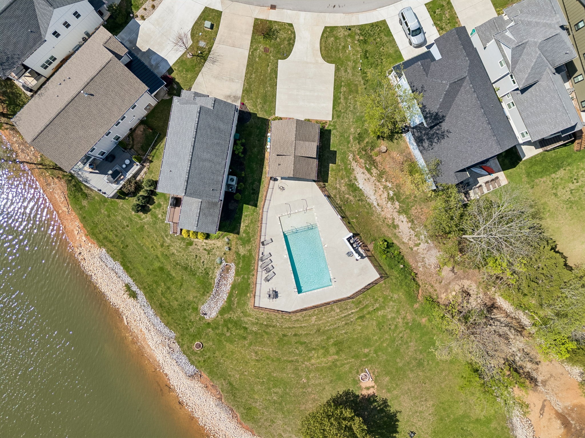 154 Barefoot Way Winchester, TN 37398 - Photo 88 of 98 an aerial view of residential houses with outdoor space