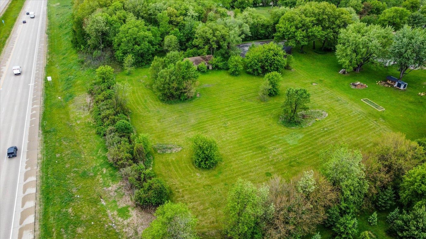 4768 Garden Sun Prairie Sun Prairie, WI 53590 - Photo 3 of 27