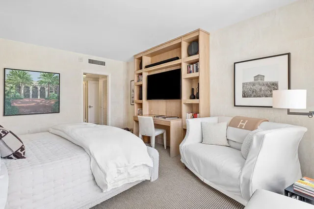 $1,760,000 | 2760 South Ocean Boulevard, Unit 116, Palm Beach, FL 33480