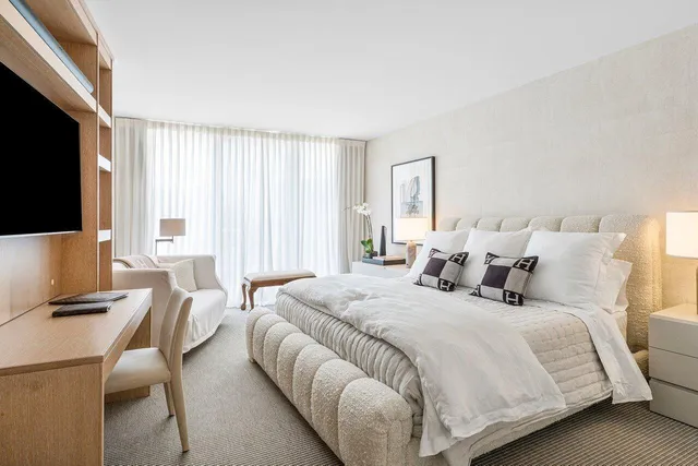 $1,760,000 | 2760 South Ocean Boulevard, Unit 116, Palm Beach, FL 33480