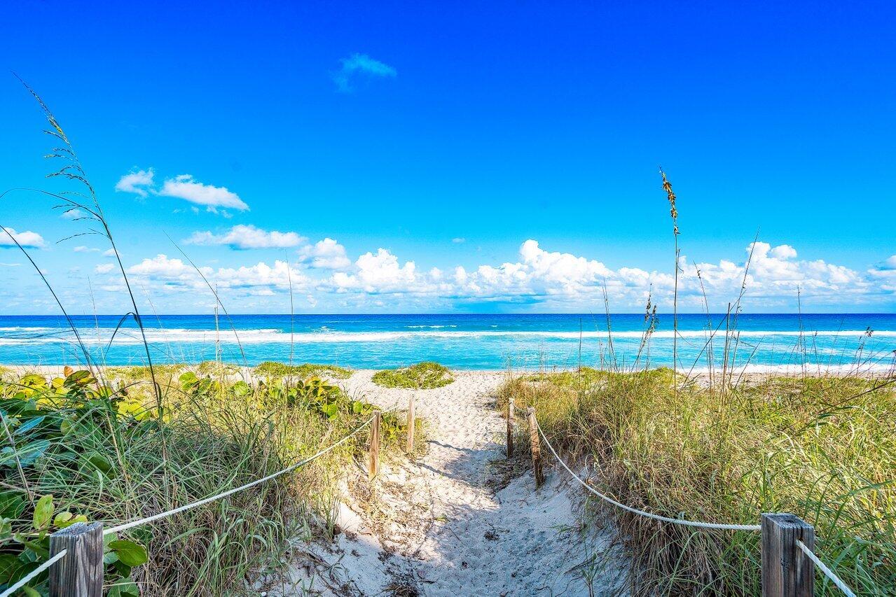 2760 South Ocean Boulevard, Unit 116 Palm Beach, FL 33480 - Photo 46 of 61 Beach