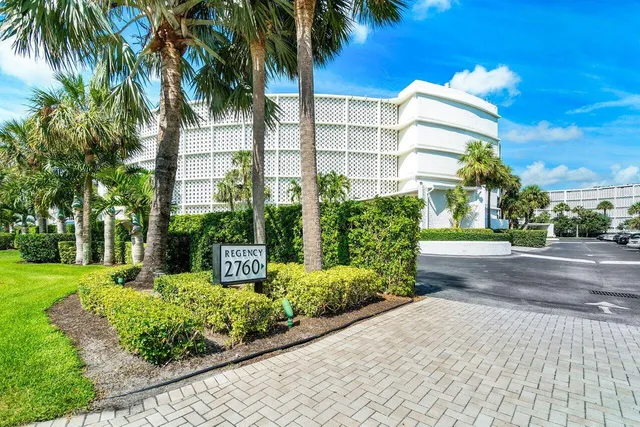 $1,760,000 | 2760 South Ocean Boulevard, Unit 116, Palm Beach, FL 33480