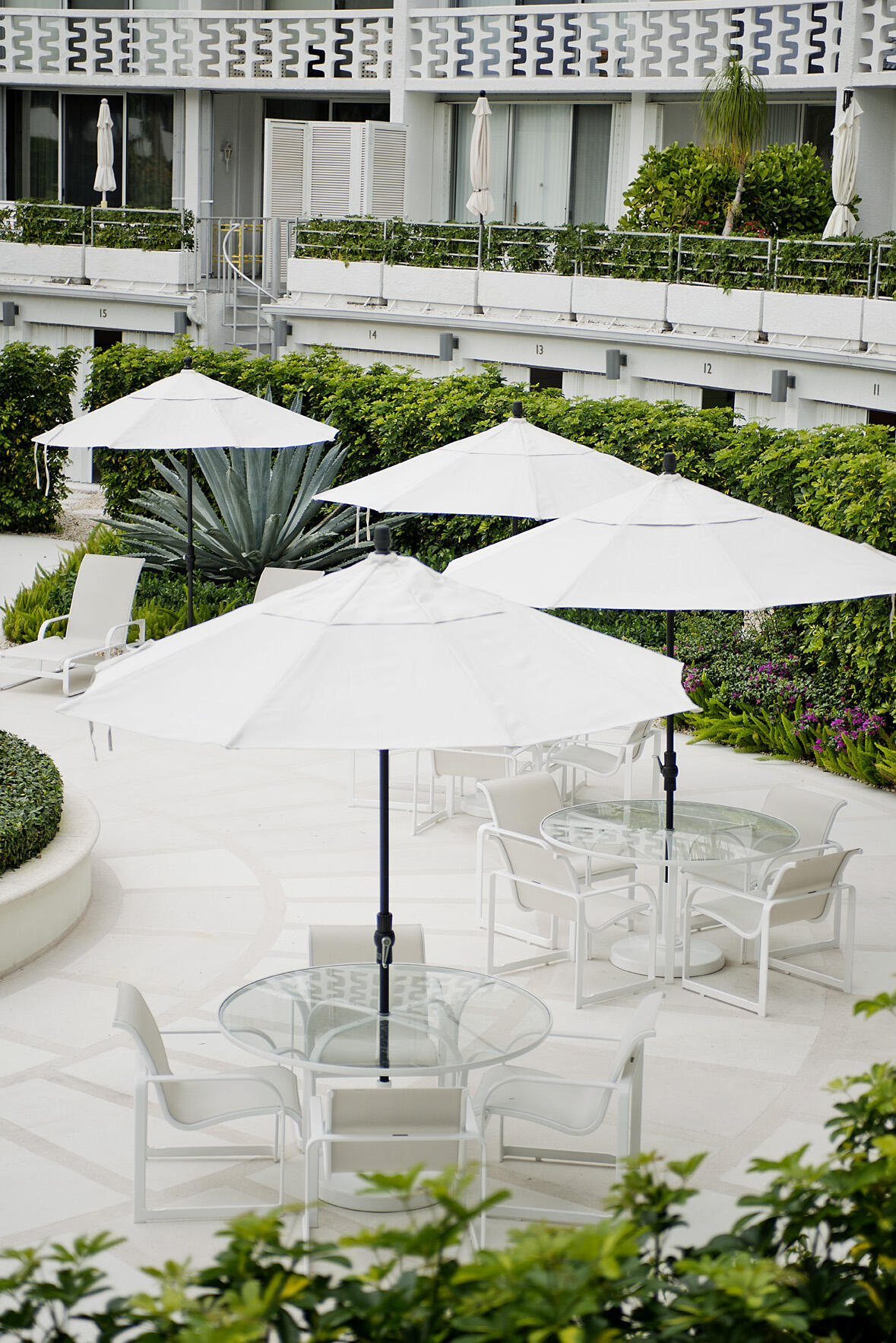 2760 South Ocean Boulevard, Unit 116 Palm Beach, FL 33480 - Photo 59 of 61 Poolside