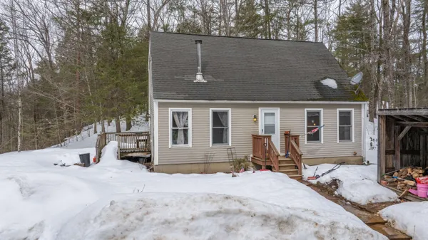 $425,000 | 248 Cooper Hill Road, Nottingham, NH 03290