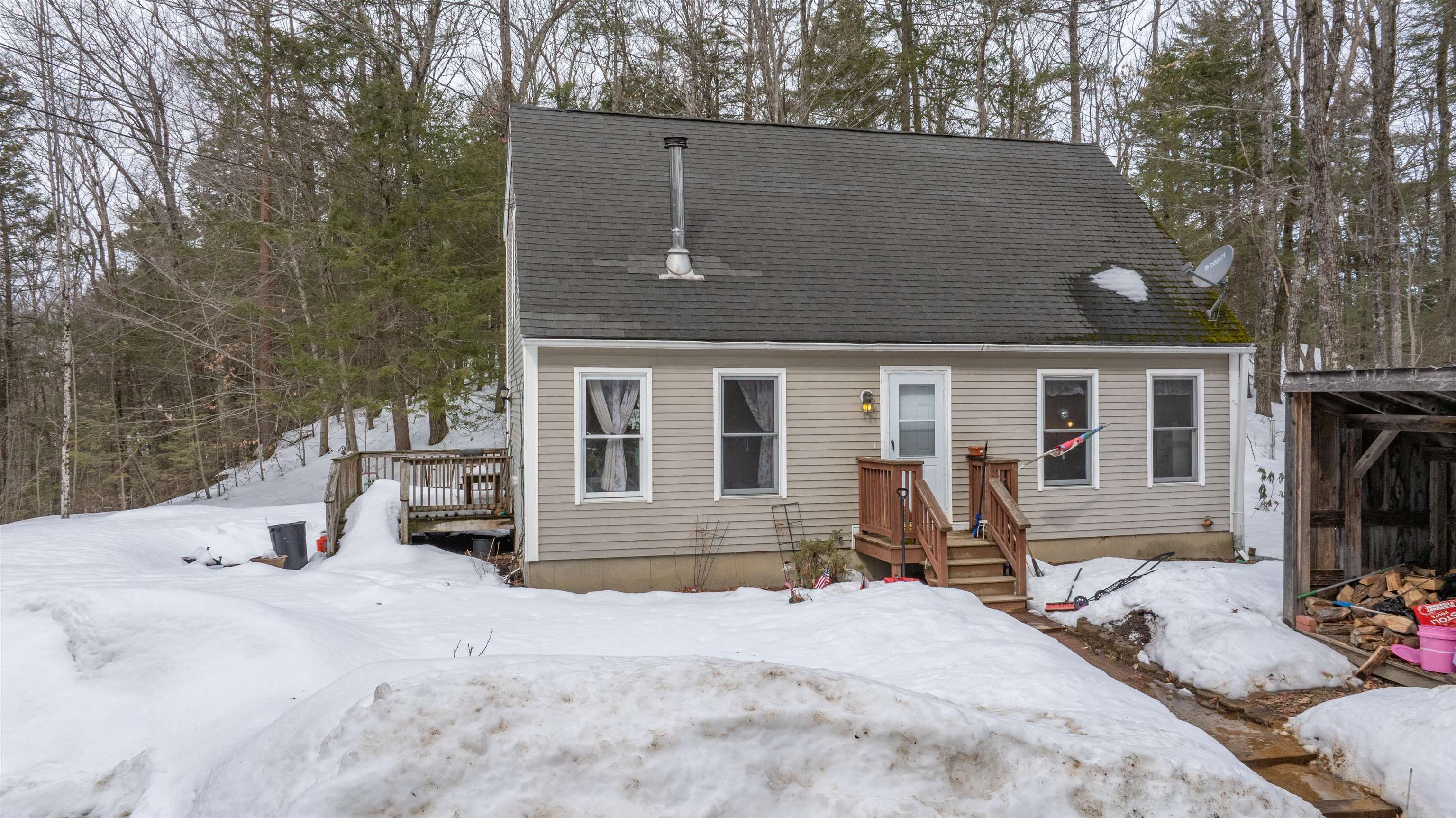 248 Cooper Hill Road Nottingham, NH 03290 - Photo 1 of 30 Gallery Image 1