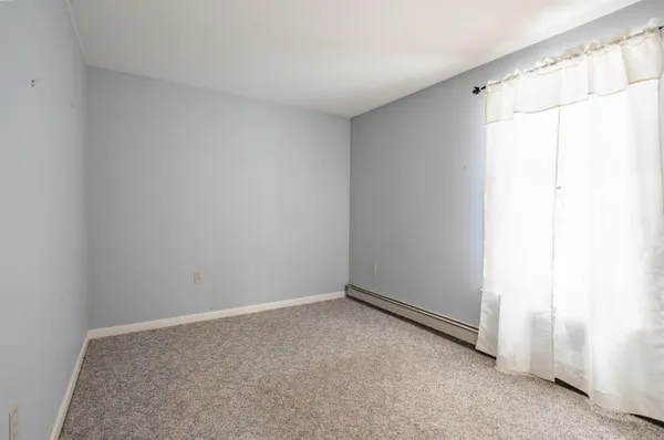 $425,000 | 248 Cooper Hill Road, Nottingham, NH 03290