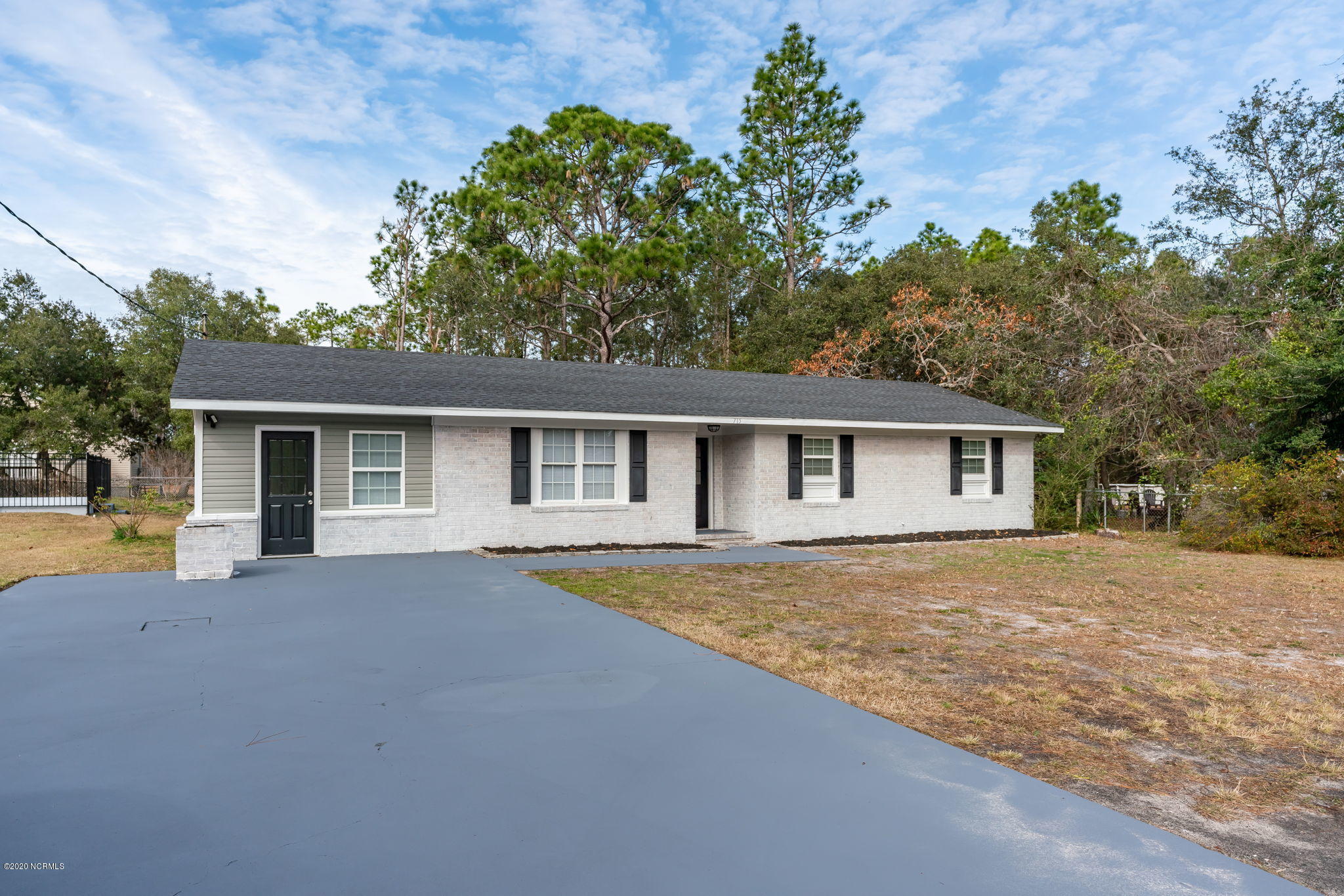 715 East Boiling Spring Road Southport, NC 28461 - Photo 4 of 35 715+e.+Boiling+spring+rd+Southport-12-we