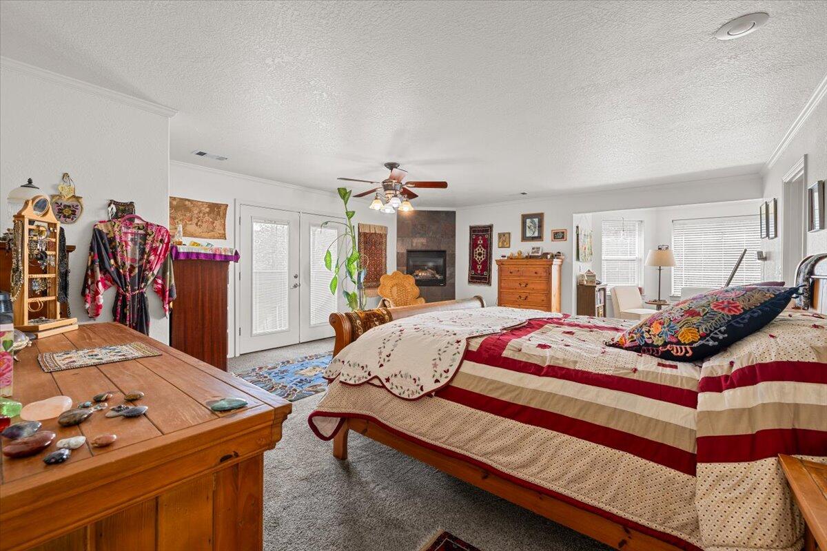 5153 Old Stage Road Central Point, OR 97502 - Photo 19 of 61 32