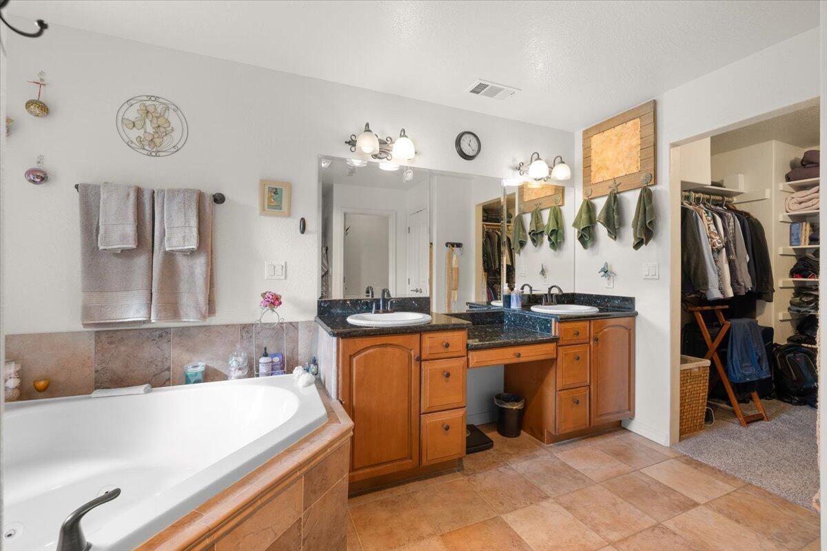 5153 Old Stage Road Central Point, OR 97502 - Photo 24 of 61 37