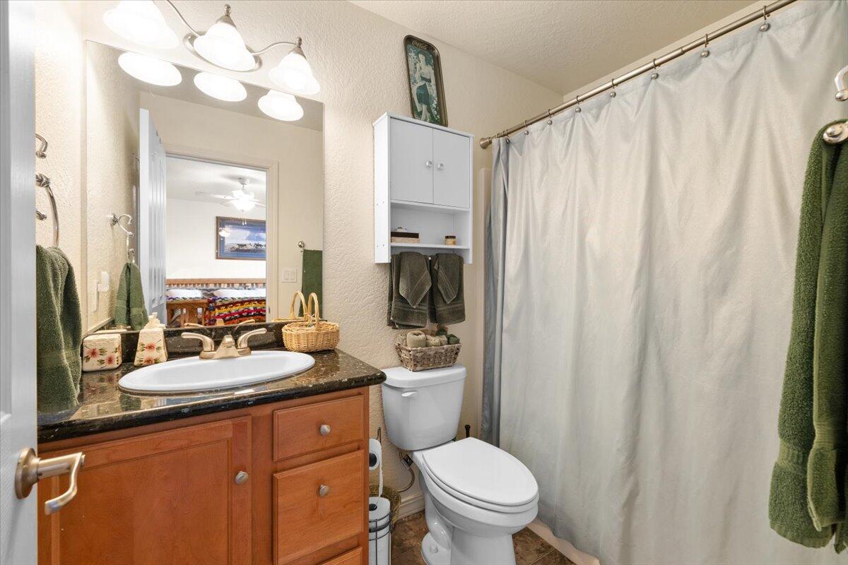 5153 Old Stage Road Central Point, OR 97502 - Photo 28 of 61 41