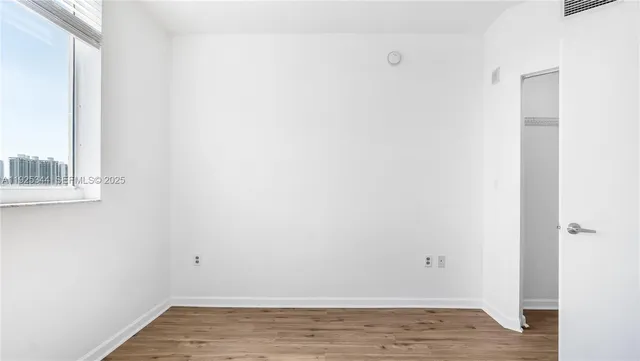 a room that has a lot of air conditioner and painted walls