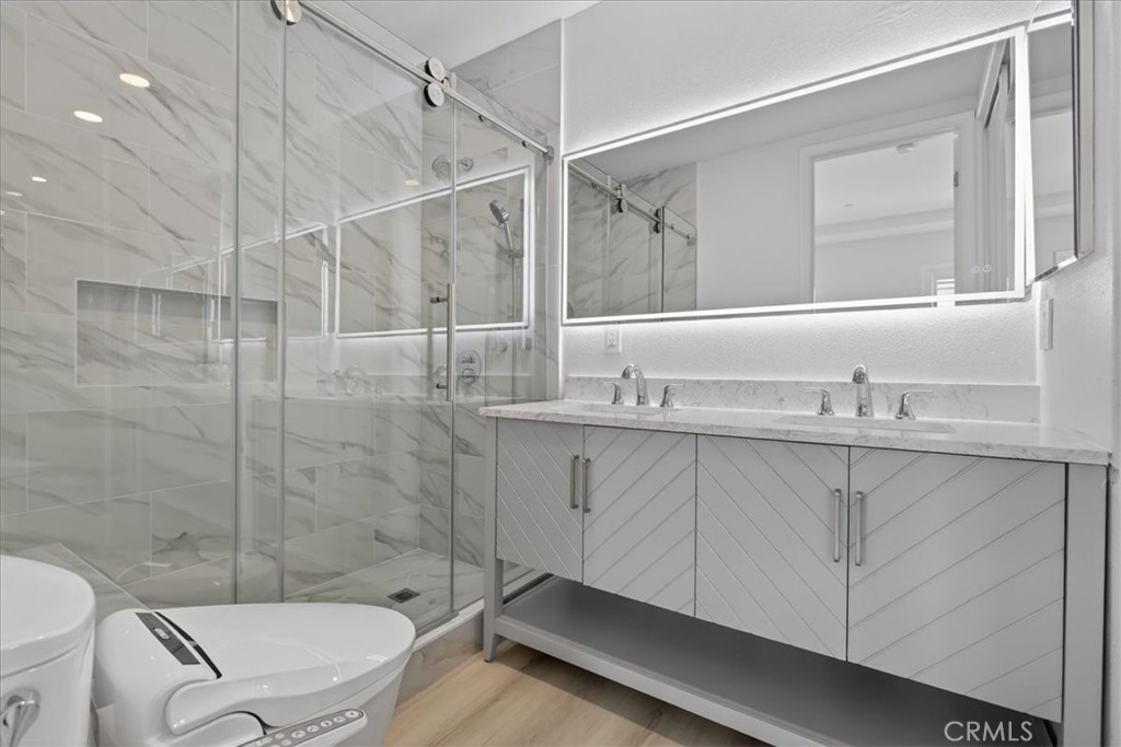 17872 Via Roma Yorba Linda, CA 92886 - Photo 8 of 57