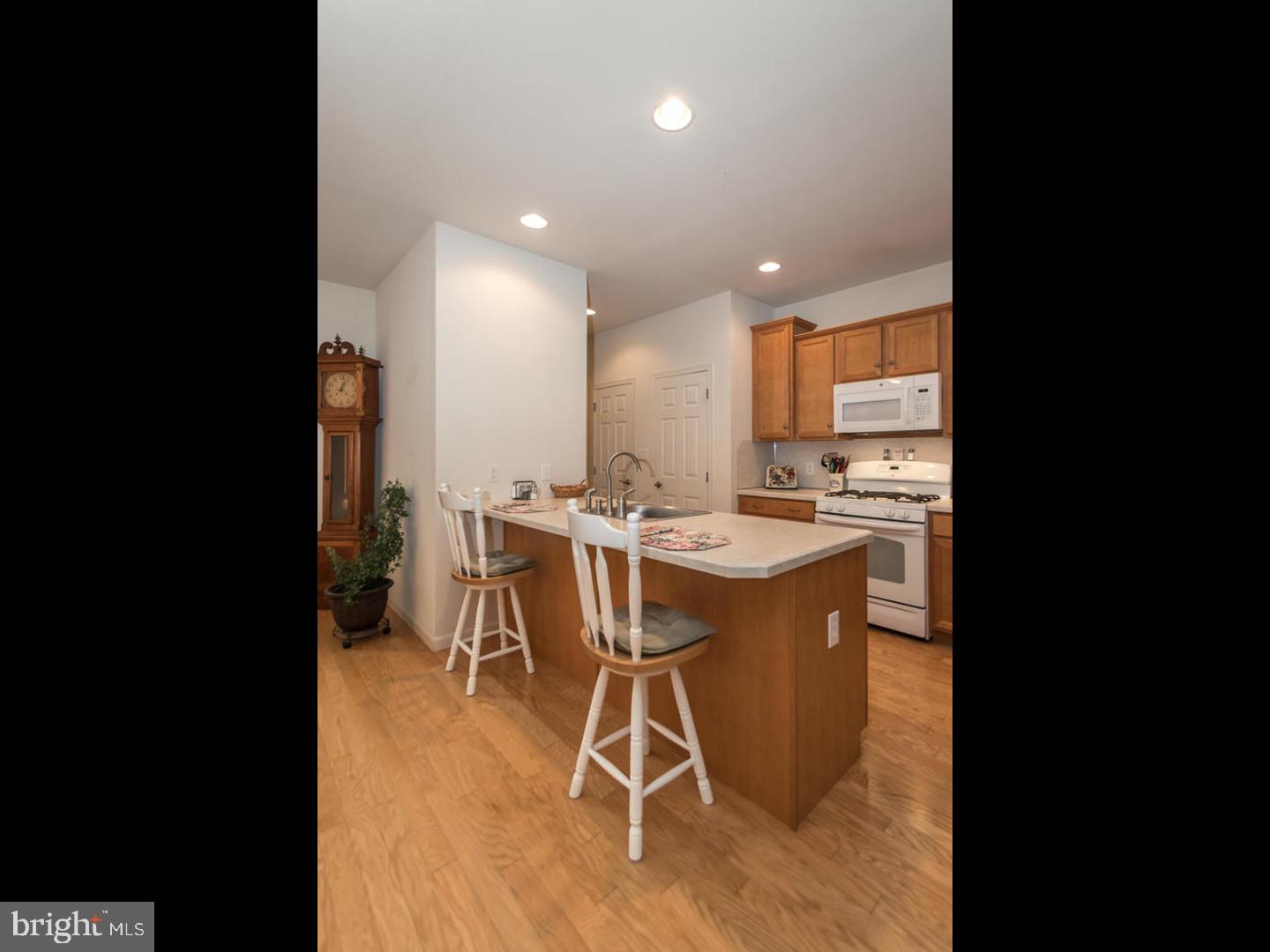 413 Laurel Ridge Path Cochranville, PA 19330 - Photo 8 of 26 Breakfast Bar