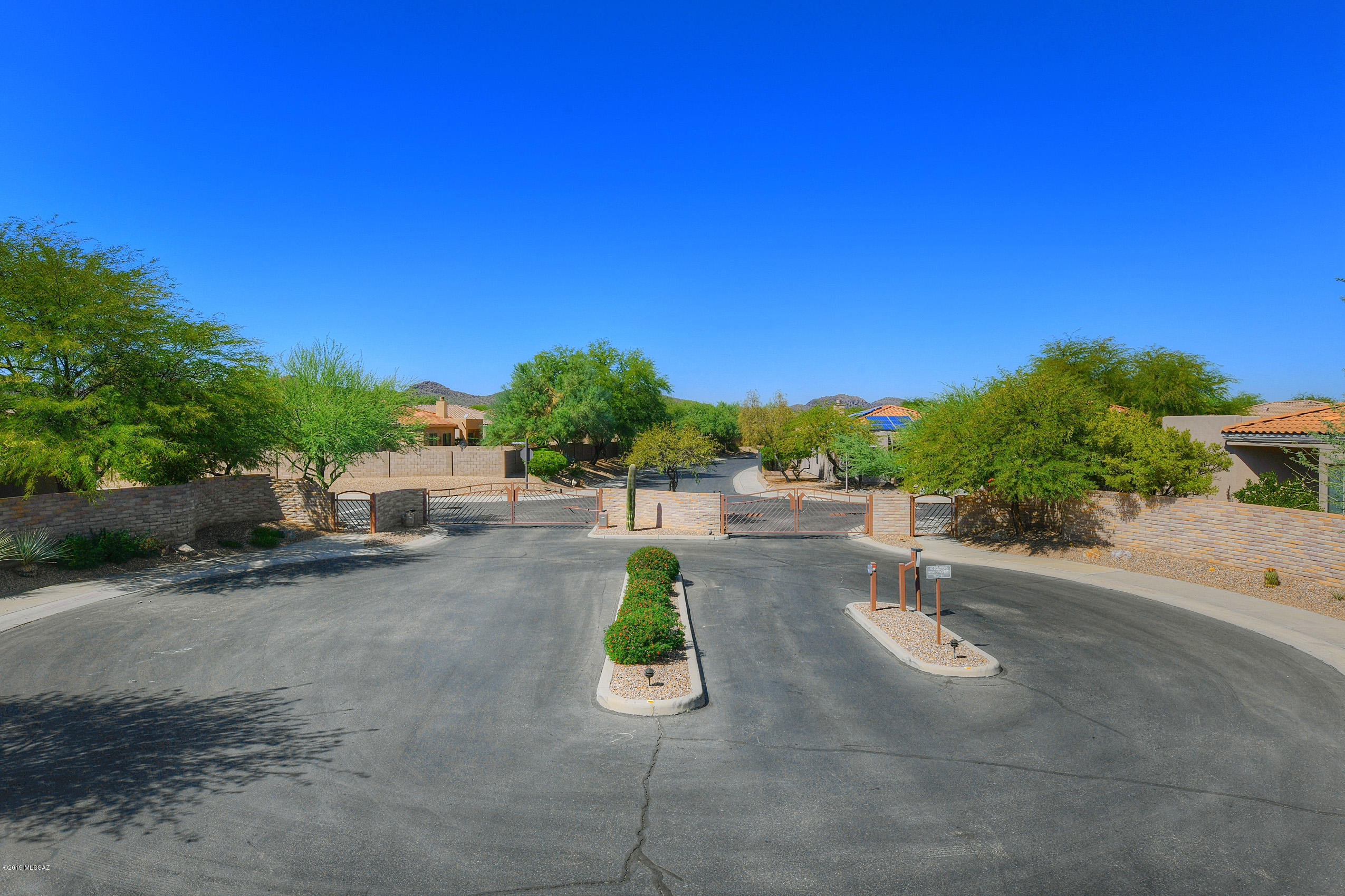 8546 North Sunny Rock Ridge Drive Tucson, AZ 85743 - Photo 19 of 22
