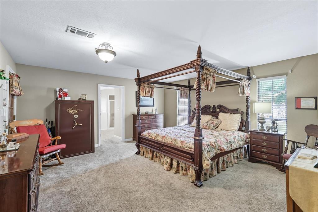 10594 Sam Reynolds Road Justin, TX 76247 - Photo 18 of 40