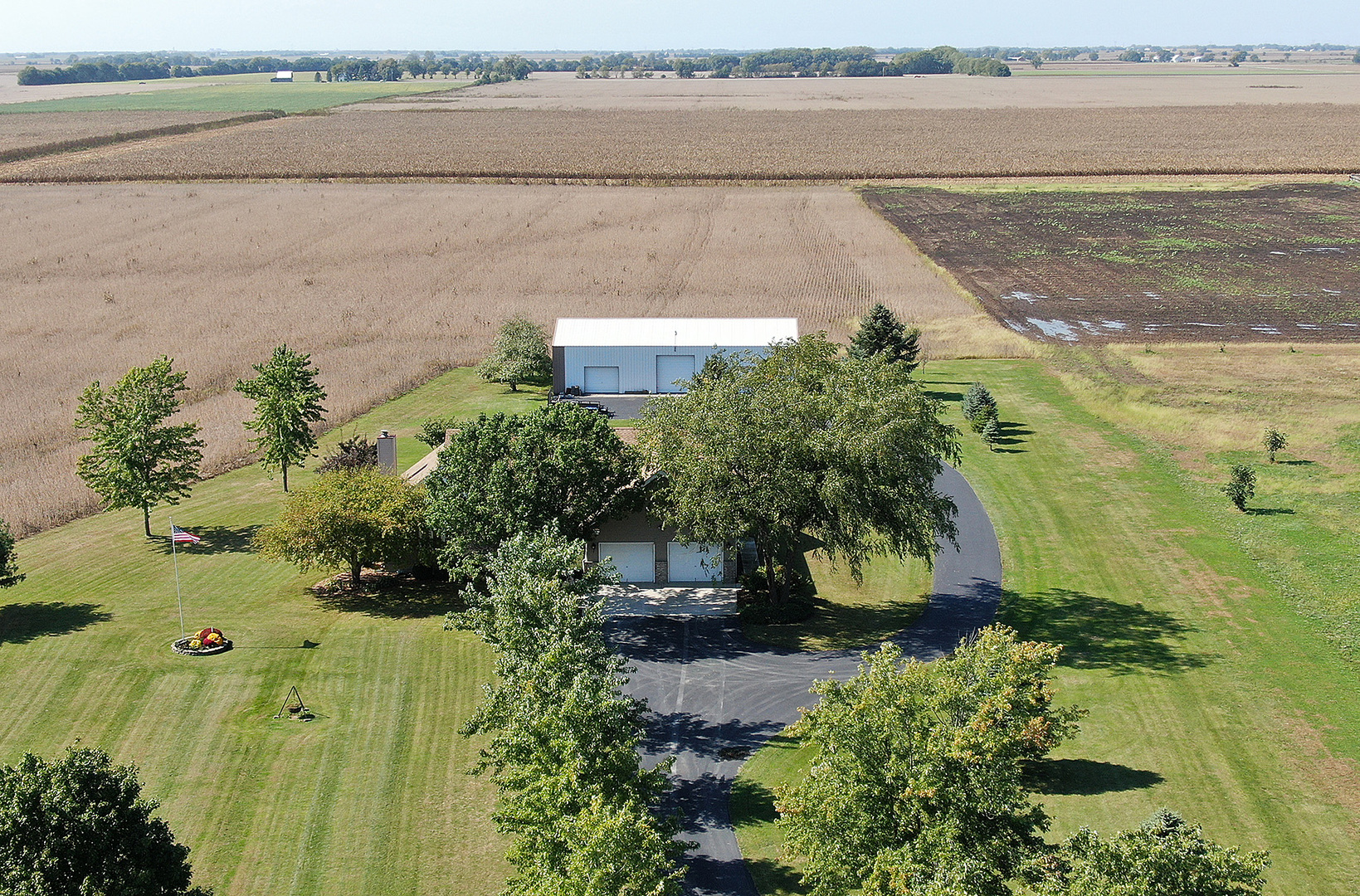 32220 South Cedar Road Manhattan, IL 60442 - Photo 31 of 46 a view of outdoor space and city view