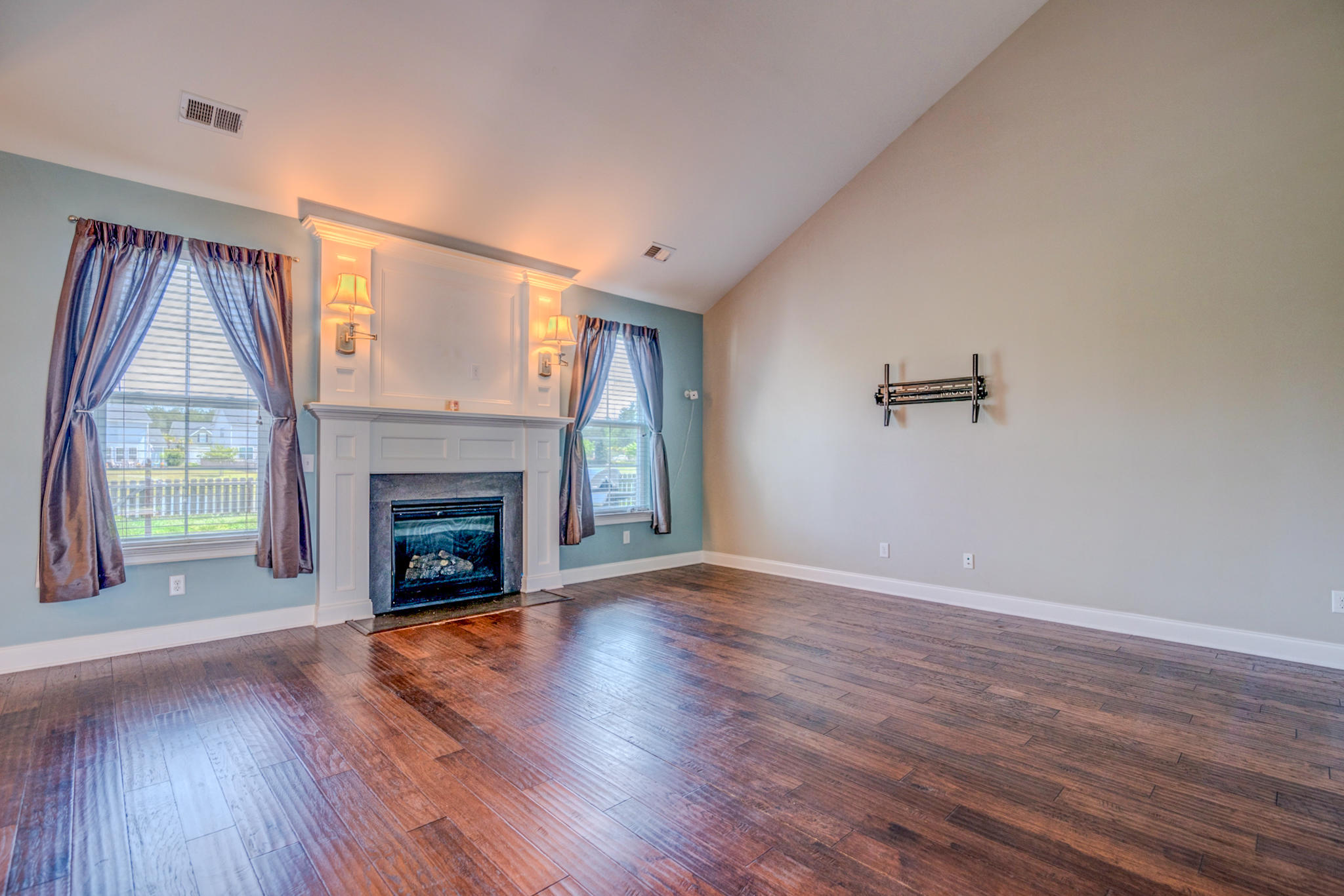 391 Spectrum Road Summerville, SC 29486 - Photo 8 of 26 Family Room