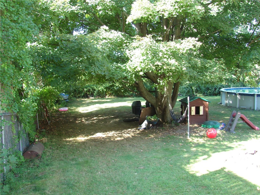 1184 Mendon Road Cumberland, RI 02864 - Photo 3 of 11