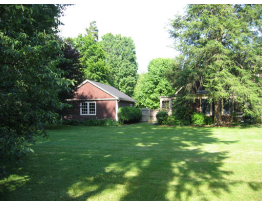 39 Simon Willard Road Concord, MA 01742 - Photo 3 of 4