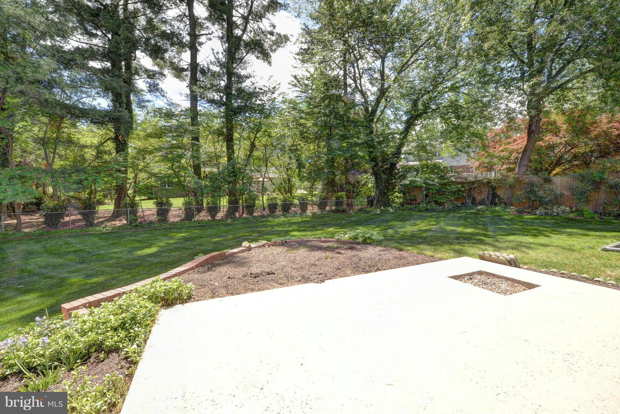 9831 Vale Road Vienna, VA 22181 - Photo 27 of 30 Exterior (Rear)