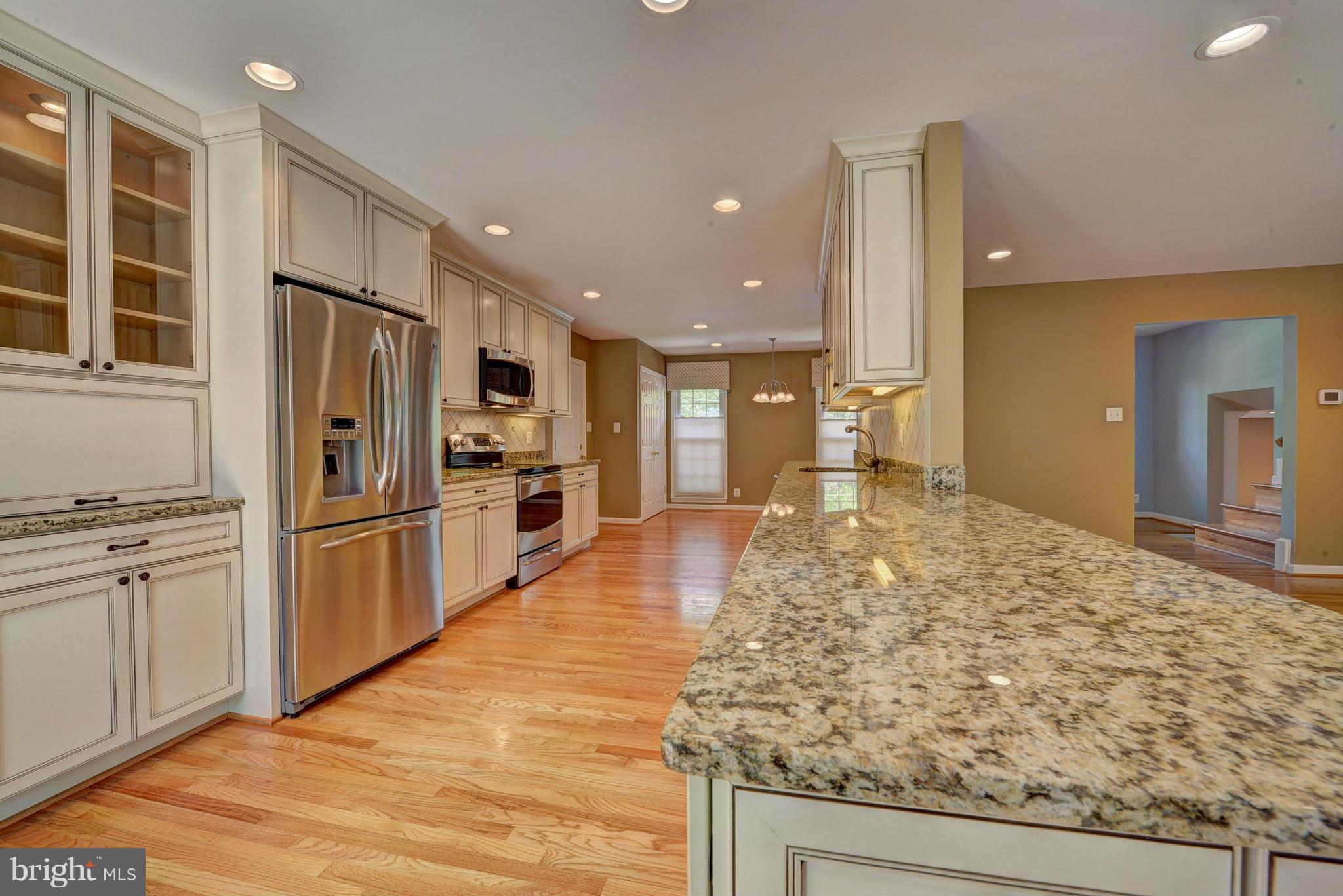 9831 Vale Road Vienna, VA 22181 - Photo 8 of 30 Kitchen
