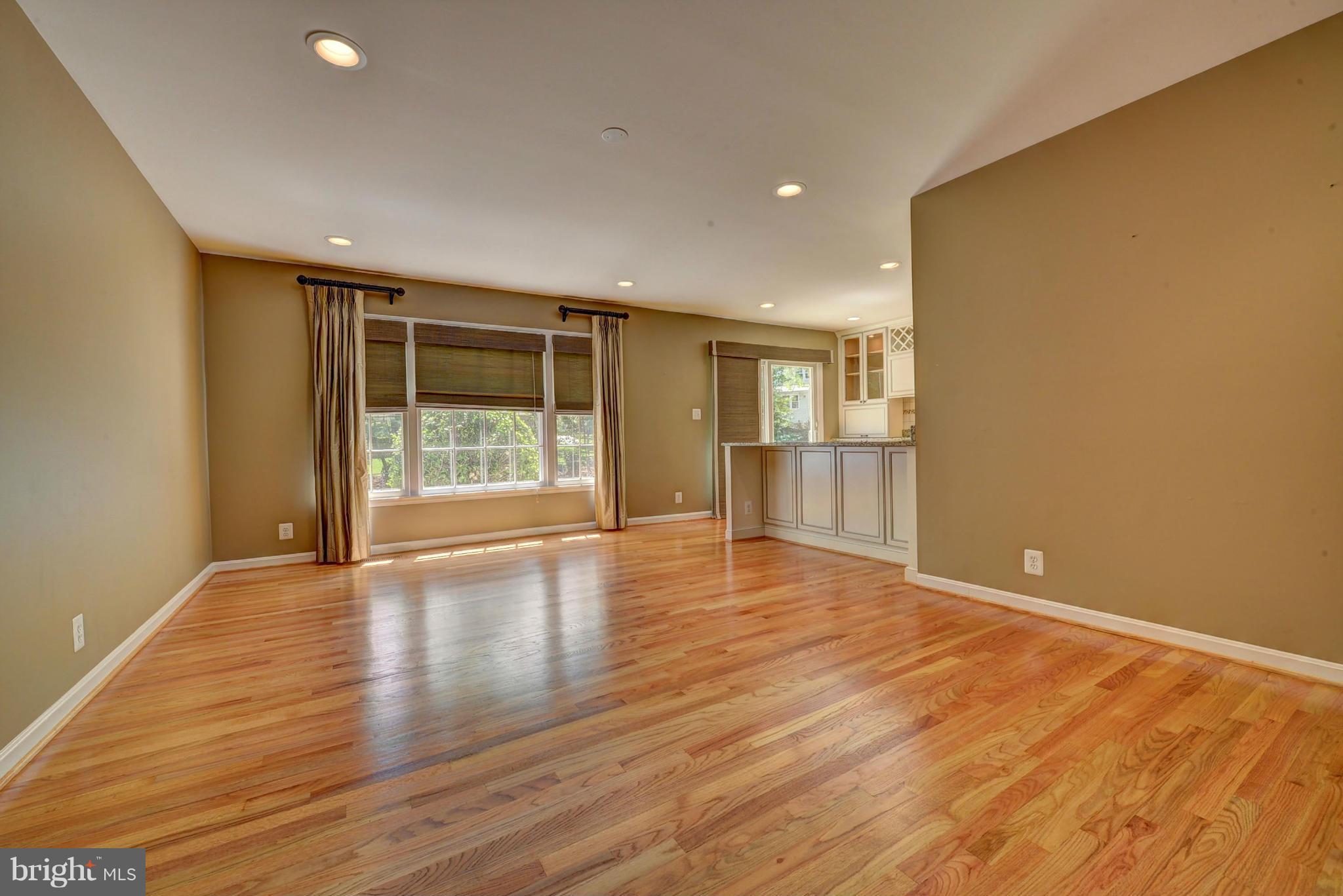 9831 Vale Road Vienna, VA 22181 - Photo 10 of 30 Family Room