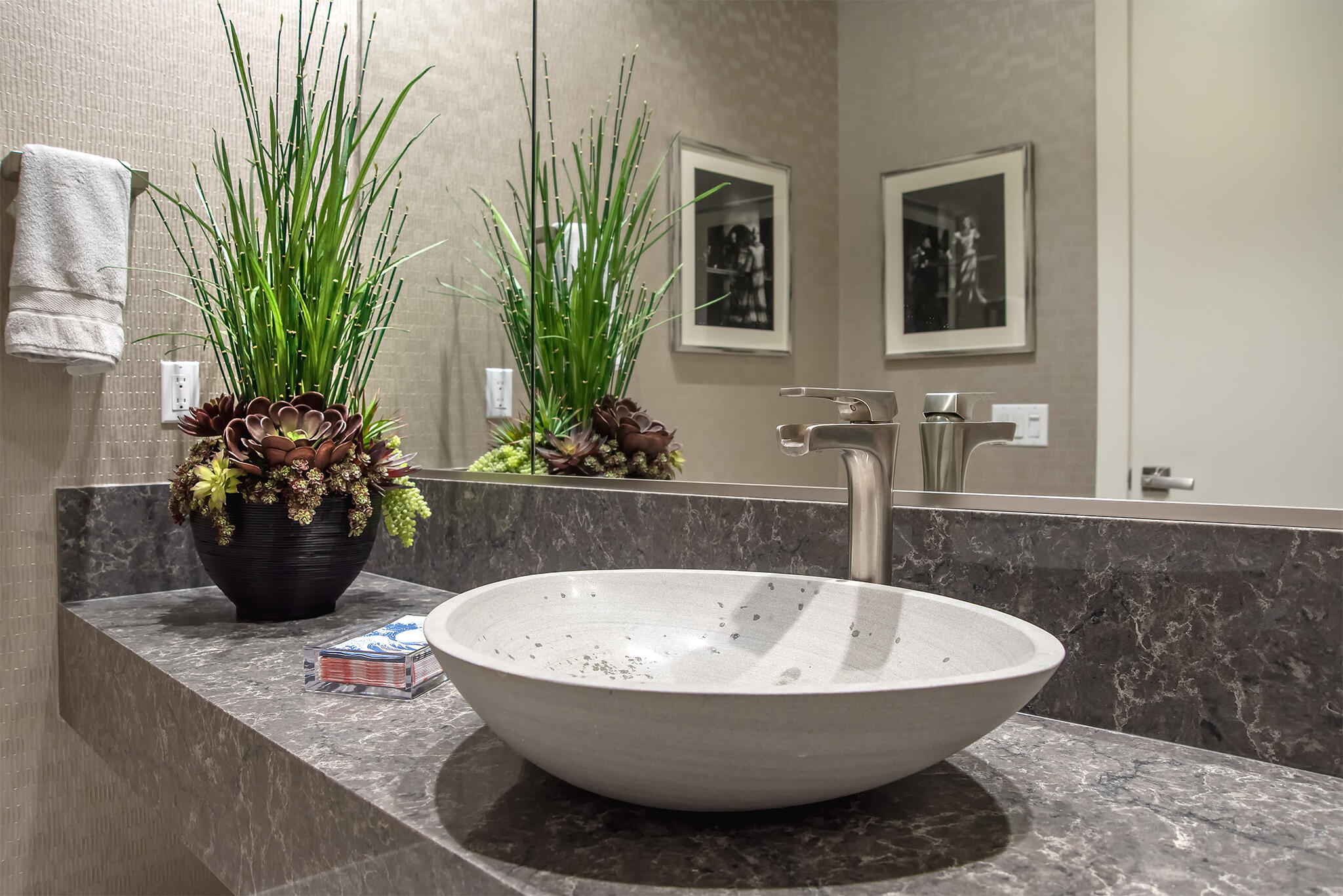 1 Via Merenda Rancho Mirage, CA 92270 - Photo 24 of 29 a bathroom with a tub a potted plant and a sink