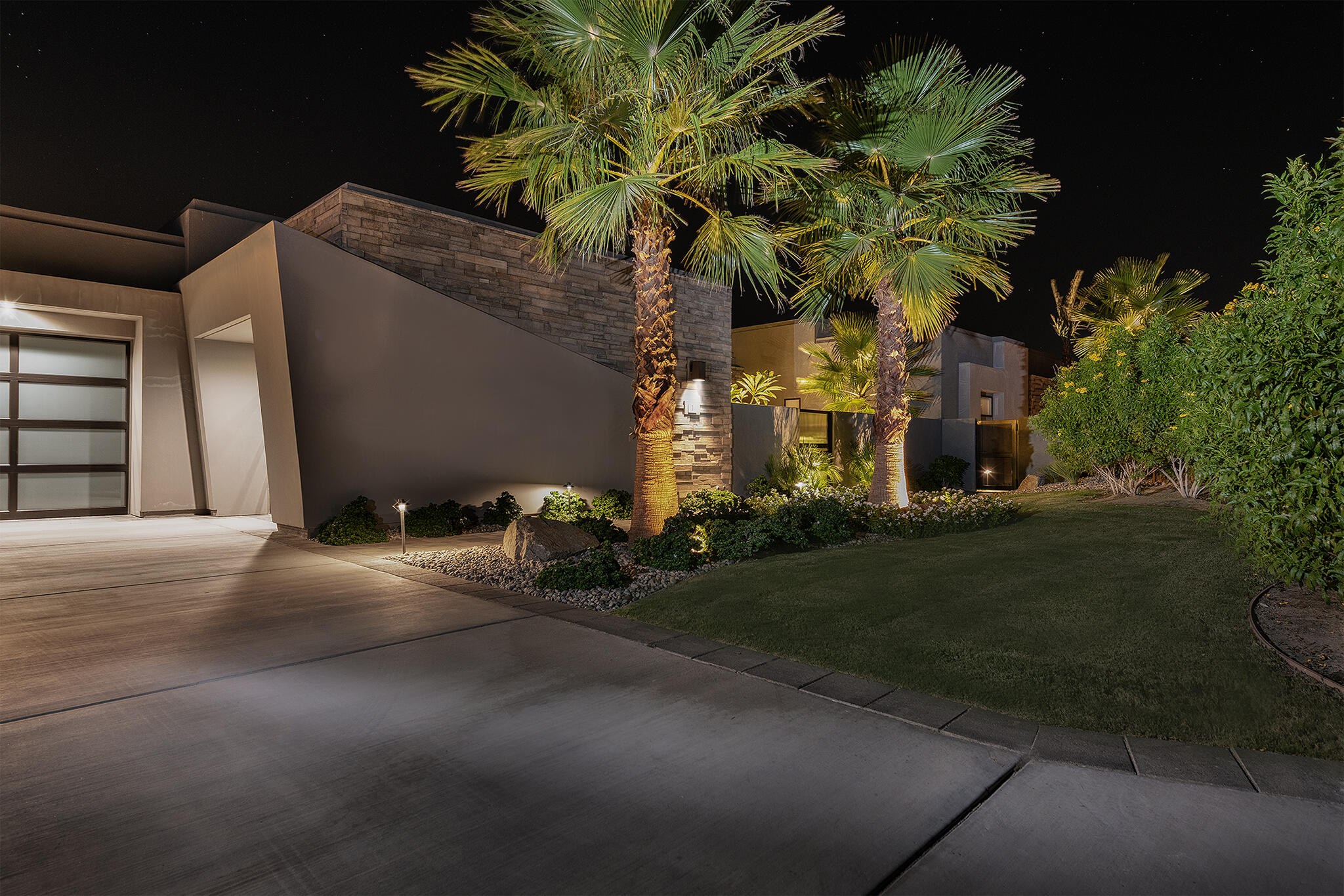 1 Via Merenda Rancho Mirage, CA 92270 - Photo 29 of 29 a front view of a house with a yard