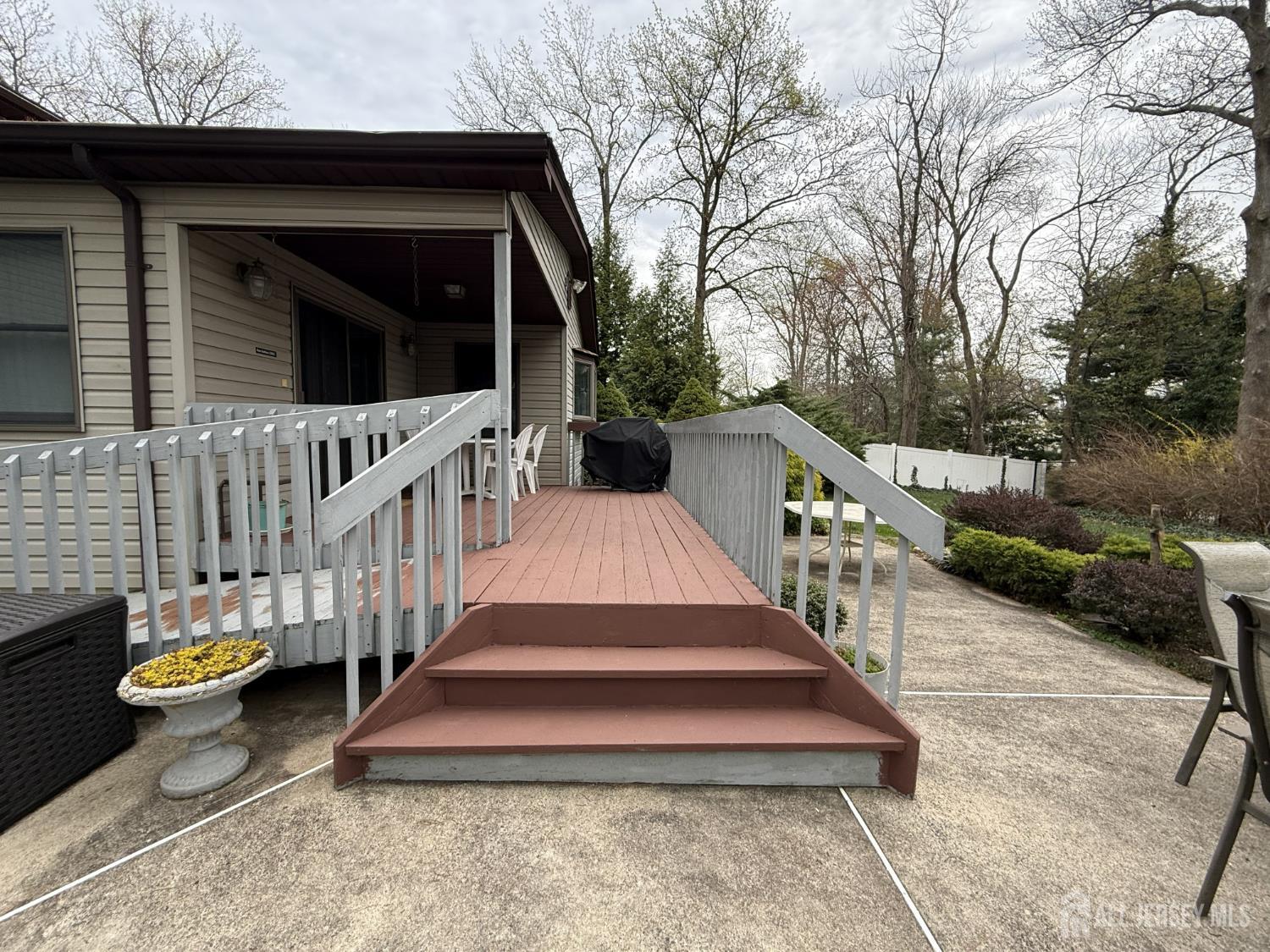 15 Cutter Avenue Edison, NJ 08820 - Photo 17 of 32 a view of deck with patio