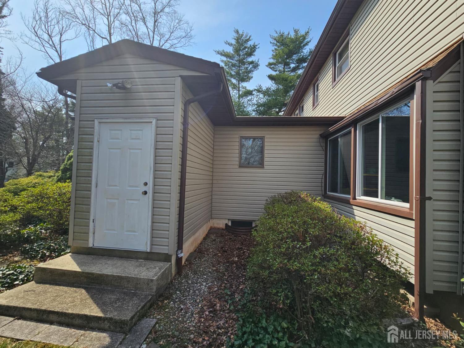 15 Cutter Avenue Edison, NJ 08820 - Photo 26 of 32 a front view of a house
