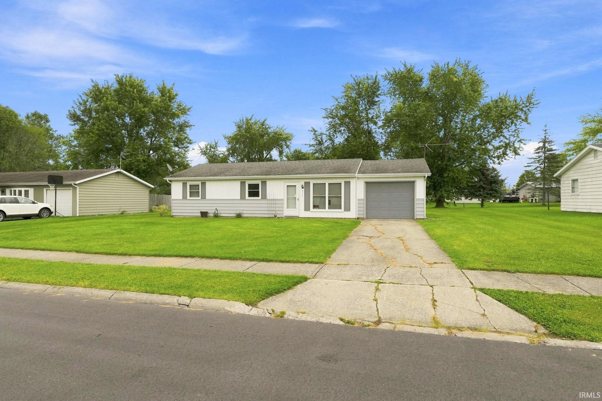 714 Erie Pass Auburn, IN 46706 - Photo 2 of 41 Gallery Image 2