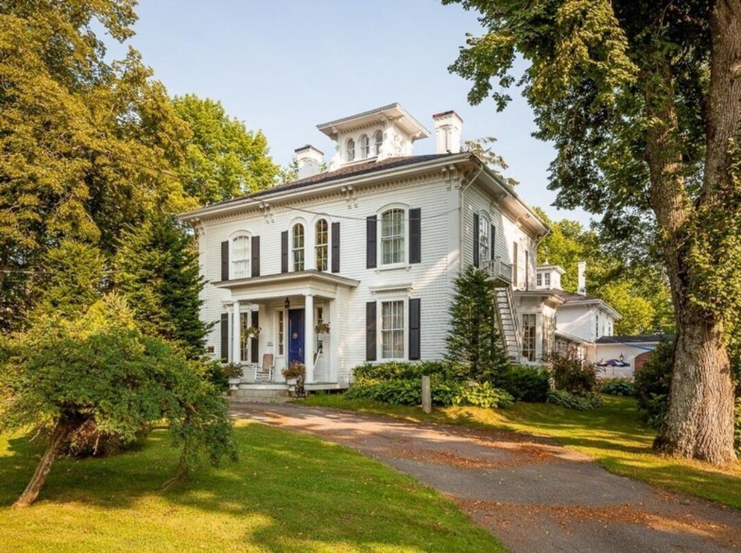121 East Main Street Searsport, ME 04974 - Photo 1 of 37 20251004141521632818000000-o