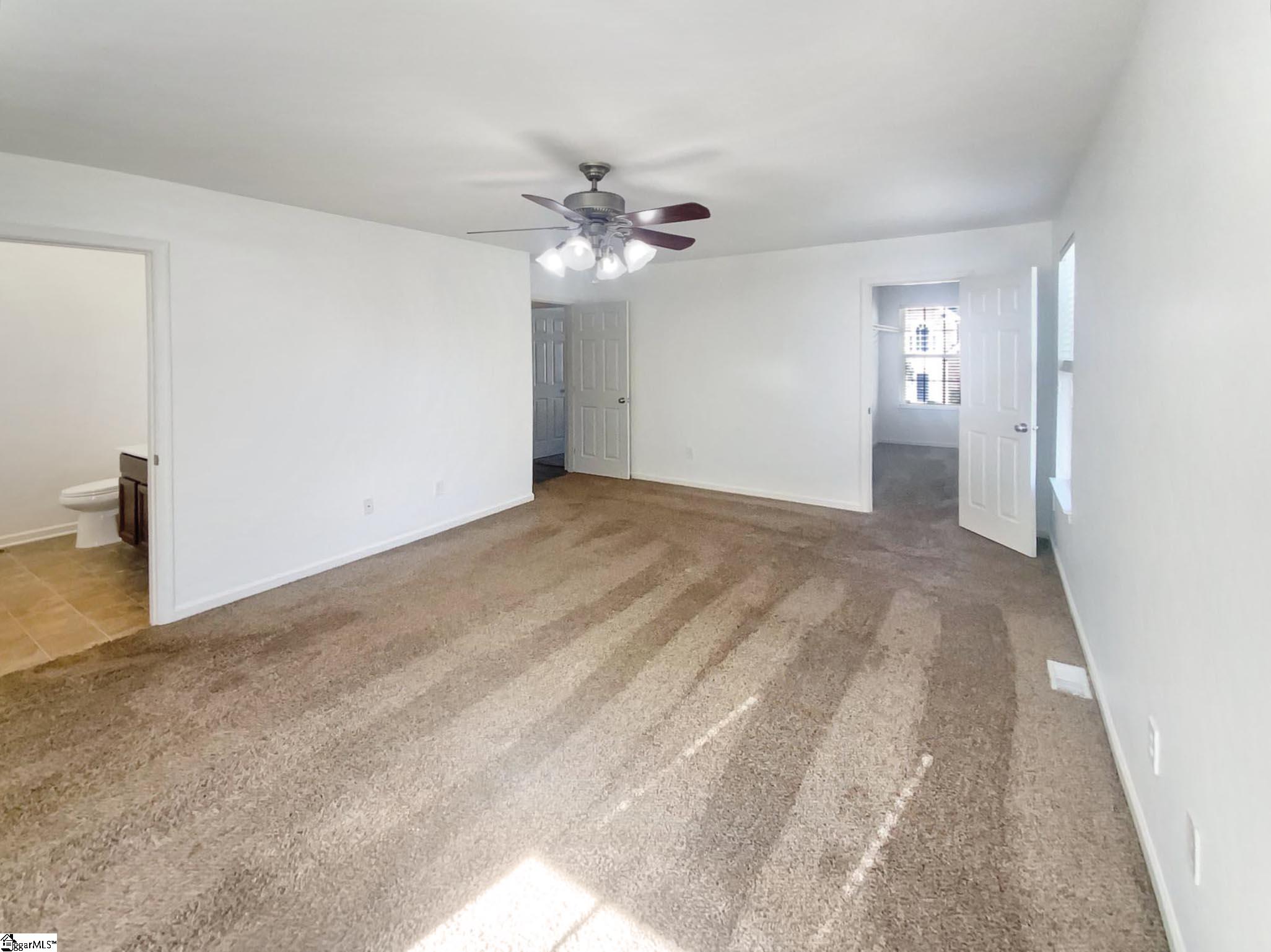 139 Castleton Circle Boiling Springs, SC 29316 - Photo 16 of 25