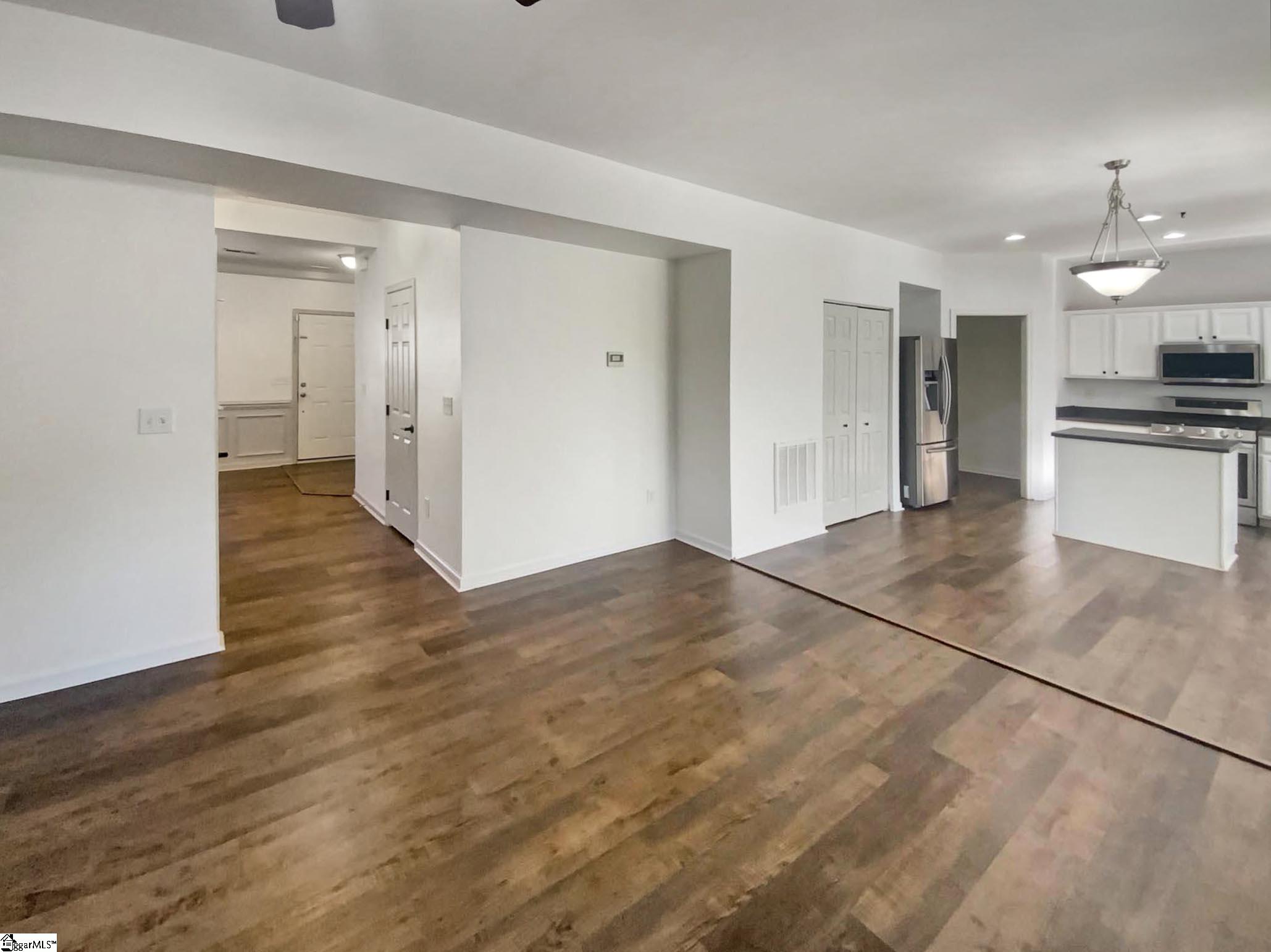 139 Castleton Circle Boiling Springs, SC 29316 - Photo 10 of 25